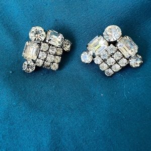 Estate jewelry- clip on earrings